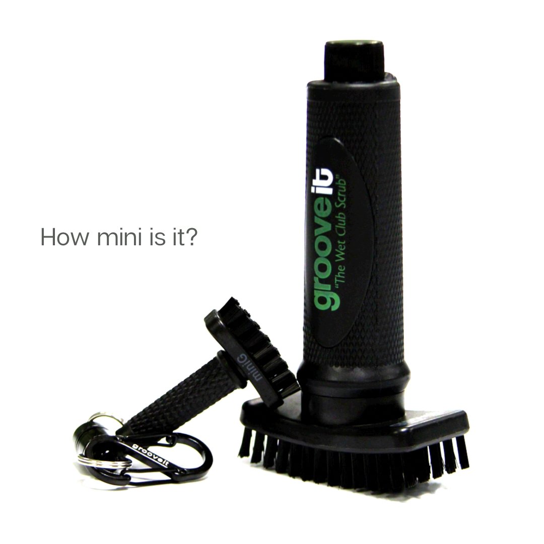 Side-by-side comparison of the Grooveit miniG dry brush and the original Wet Club Scrub, showing the compact size difference between the two.